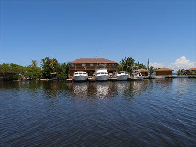 Laguna Beach Resort Utila Eksteriør bilde